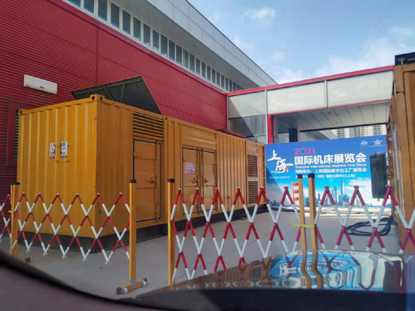港北发电车出租-发电机无电压或电压太低怎么办？