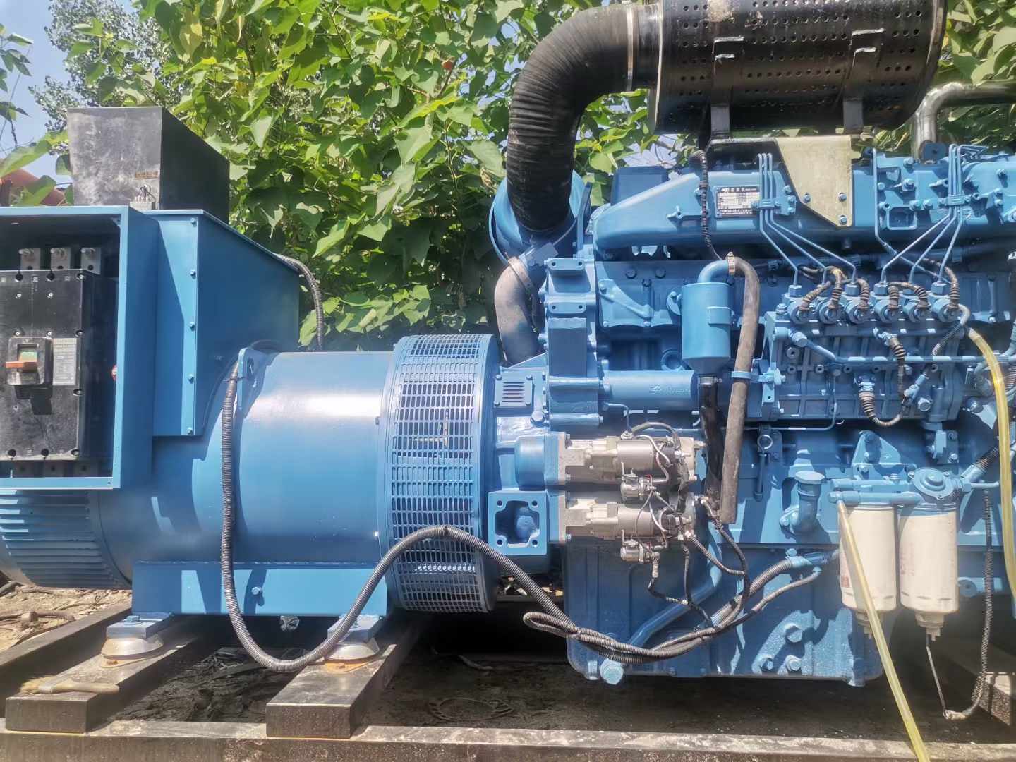 港北详细说明降低 800kW 柴油发电机输出电流波动的方法
